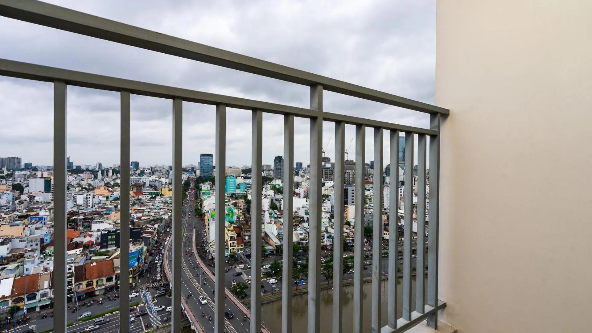 Summerset Apartment- Rivergate District 1 Ho Chi Minh City Apartment